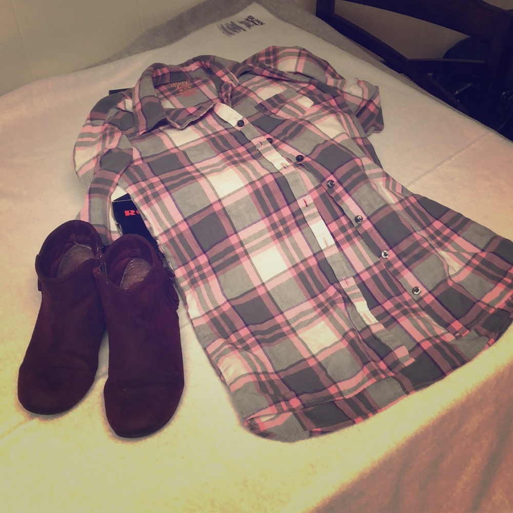 Girls button up shirt and boots!